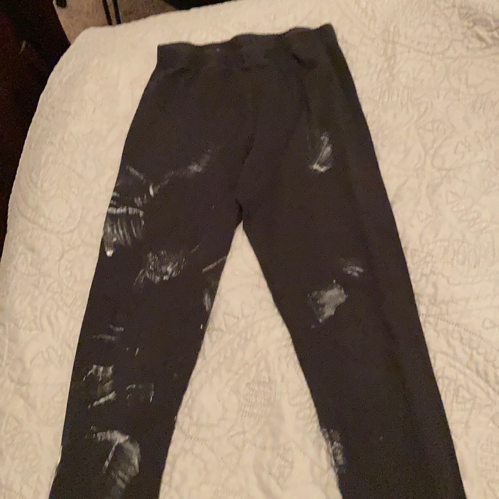 Customized leggings bye meee